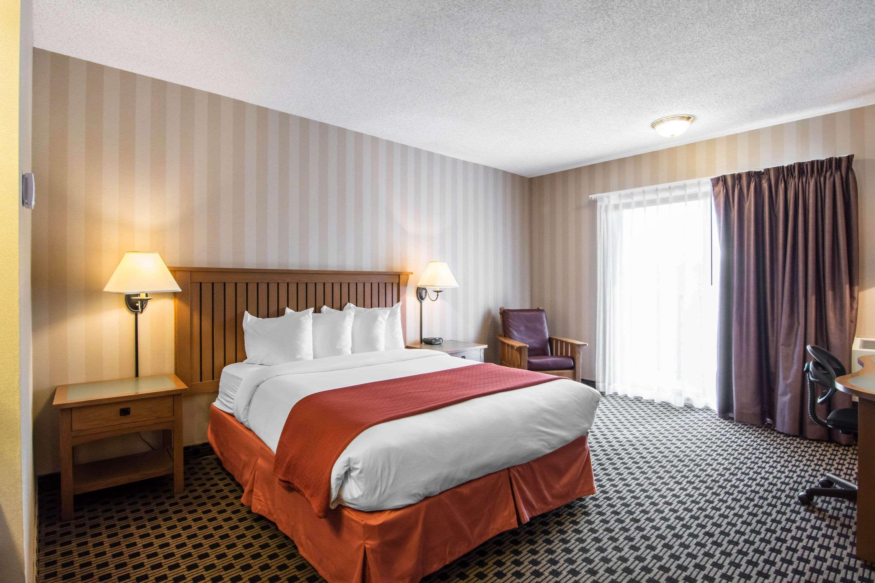 Quality Hotel Drumheller Bagian luar foto