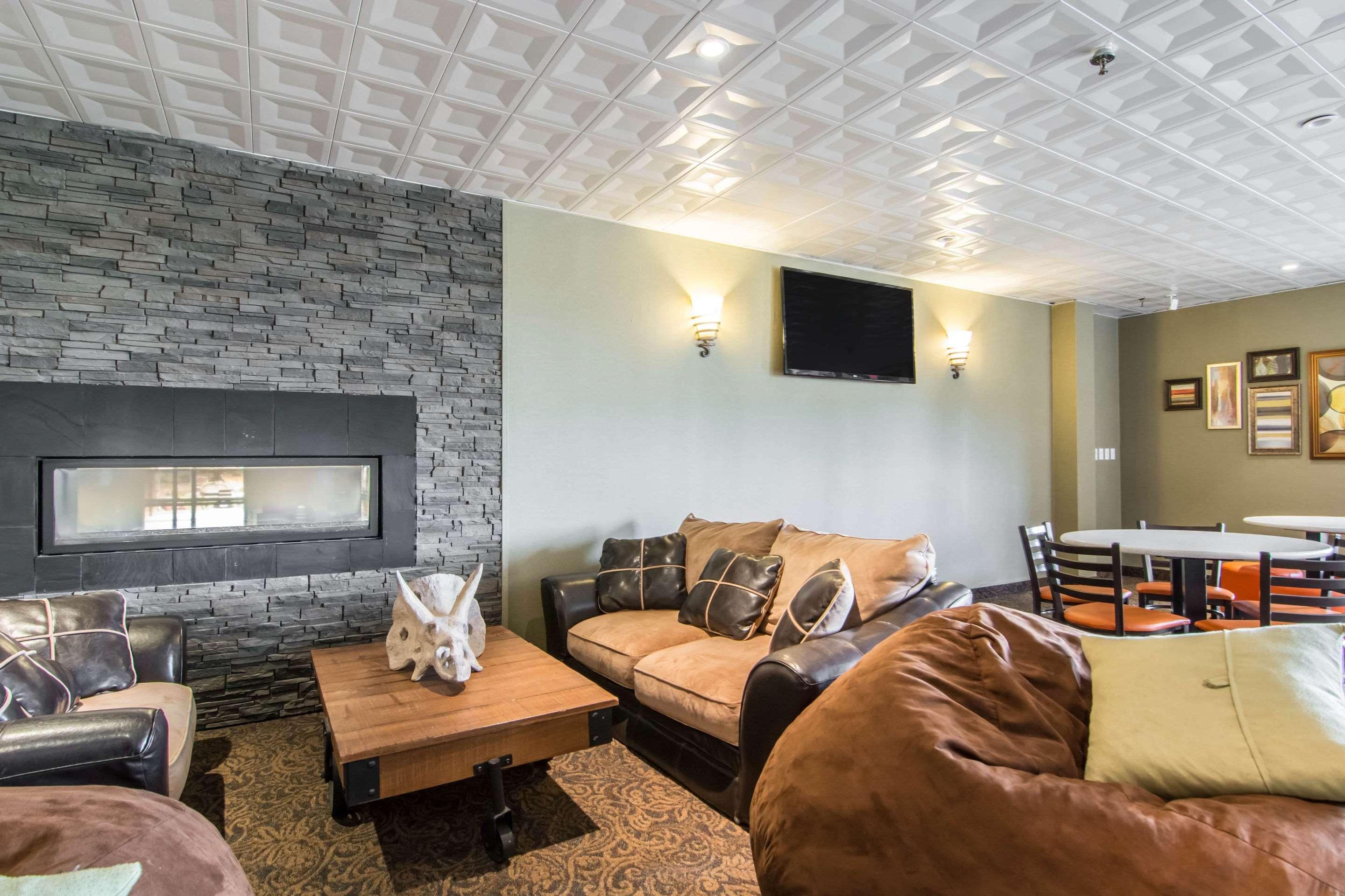Quality Hotel Drumheller Bagian luar foto