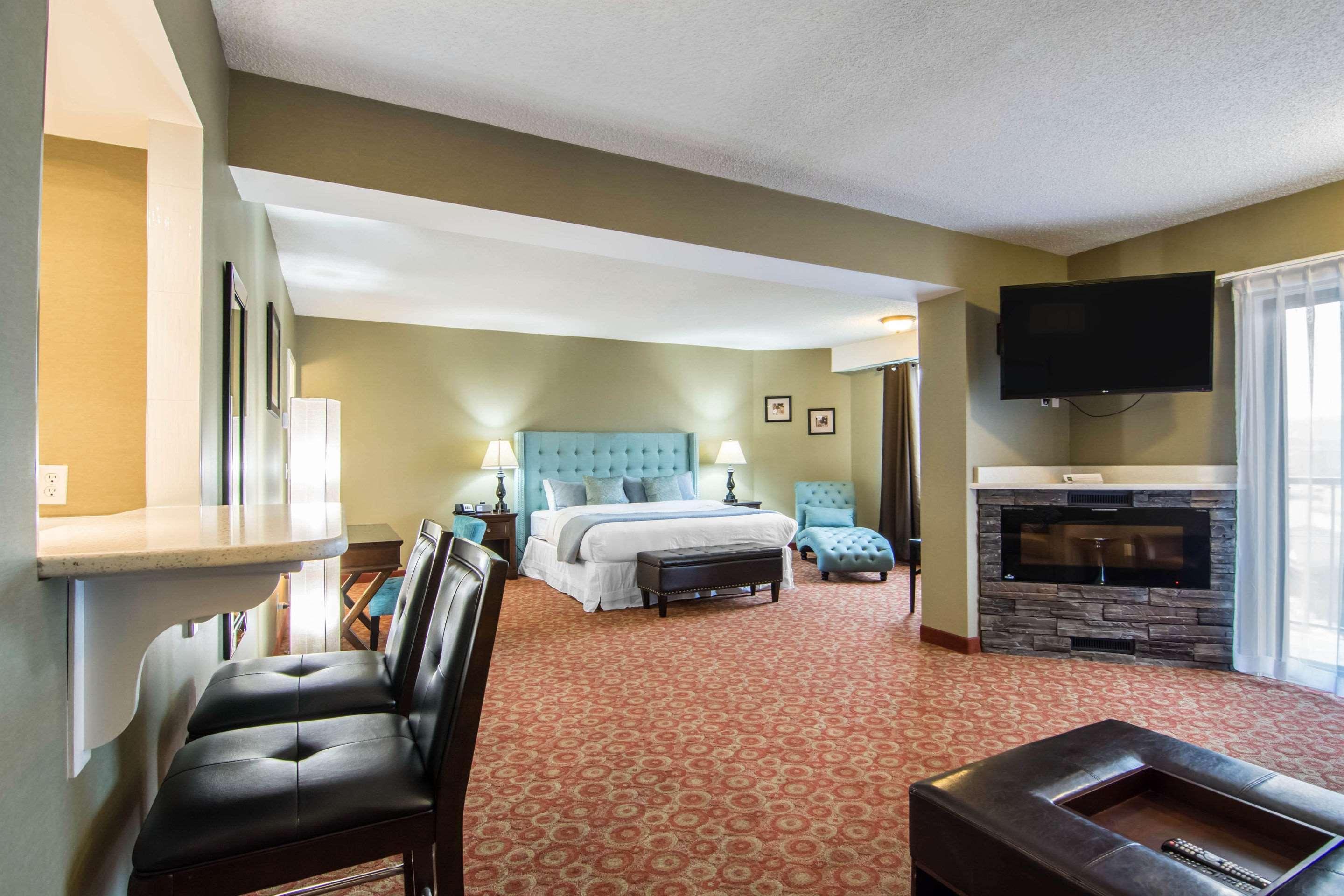Quality Hotel Drumheller Bagian luar foto